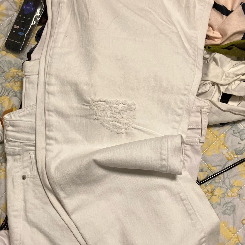 Old Navy Women's Boyfriend Jeans - White